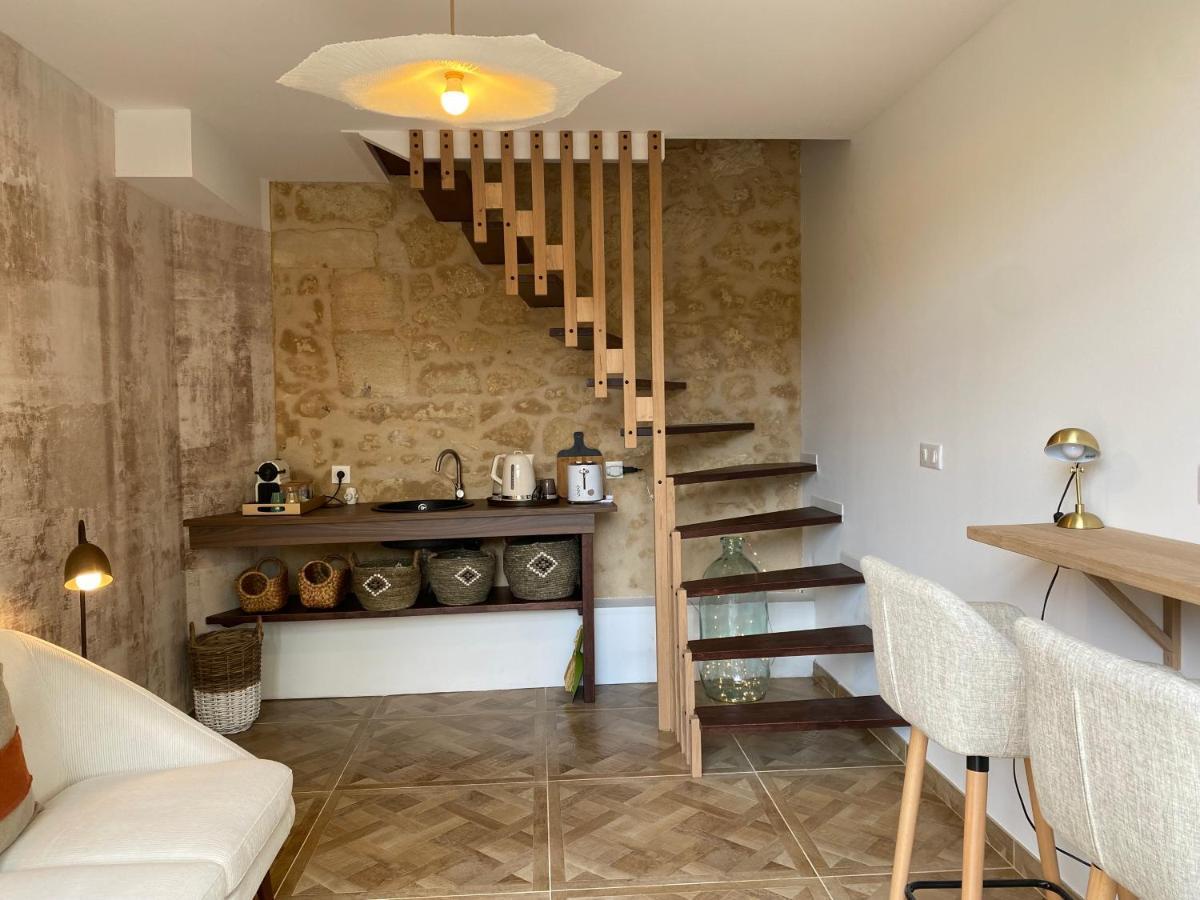 Le Sarment Bed & Breakfast Grezillac Exterior photo